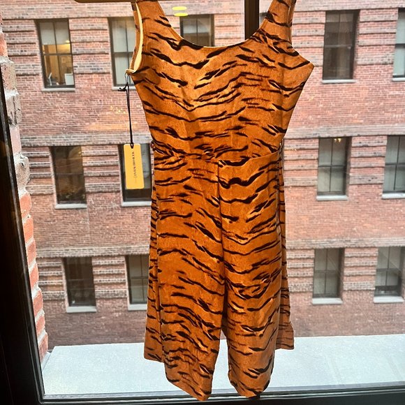 WeWoreWhat Scoop Tiger Bodysuit - Picture 3 of 3